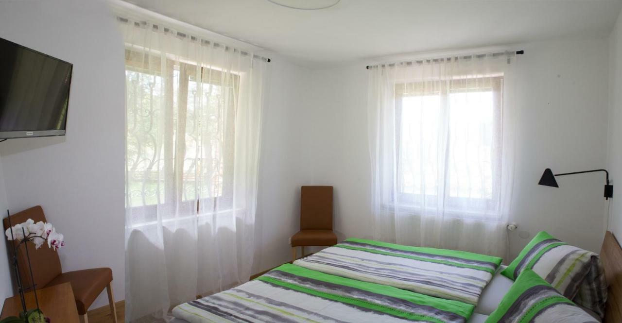Krumbach  Gaestezimmer Buchegger מראה חיצוני תמונה