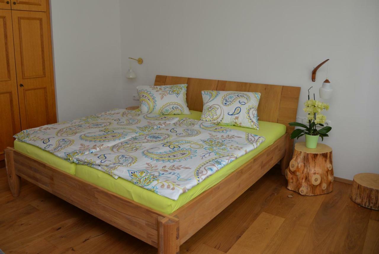 Krumbach  Gaestezimmer Buchegger מראה חיצוני תמונה